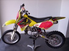 SUZUKI RM 85